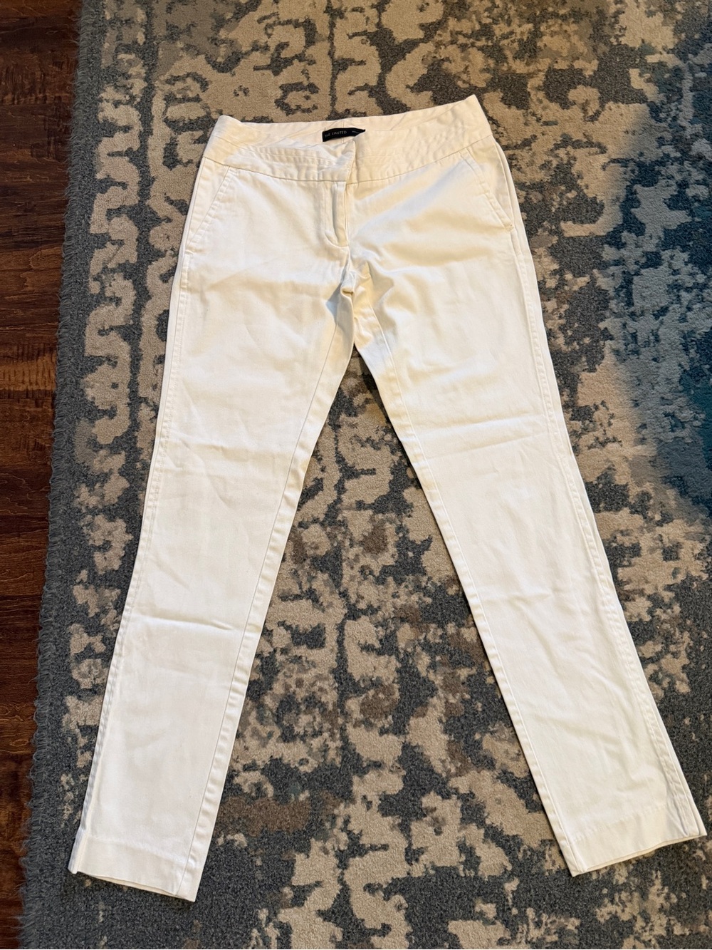 The Limited Drew Fit White Pants Size 6